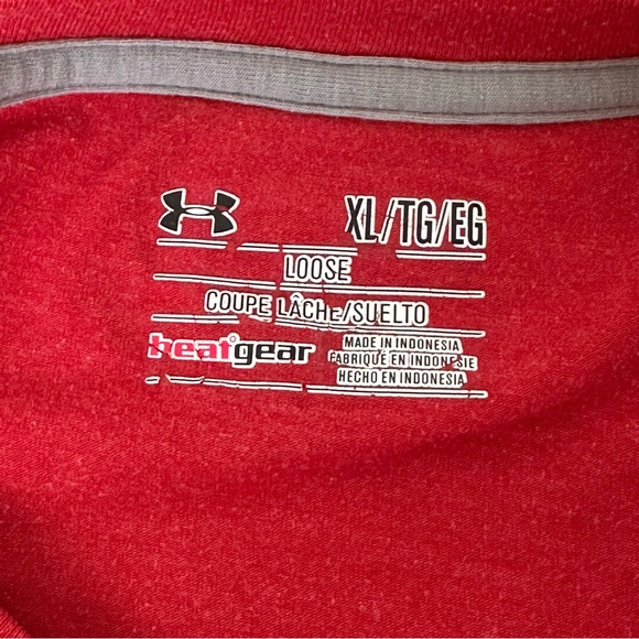 Mens Under Armour Charged Cotton Left Chest Lockup T-Shirt in Red - Size XL - Picture 5 of 5